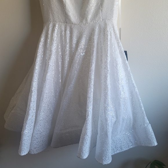 Mac Duggal, Sequined Cut Out Shoulder Skater Dress, Whit Sequins, Size‎ 6, NWT - Picture 7 of 15